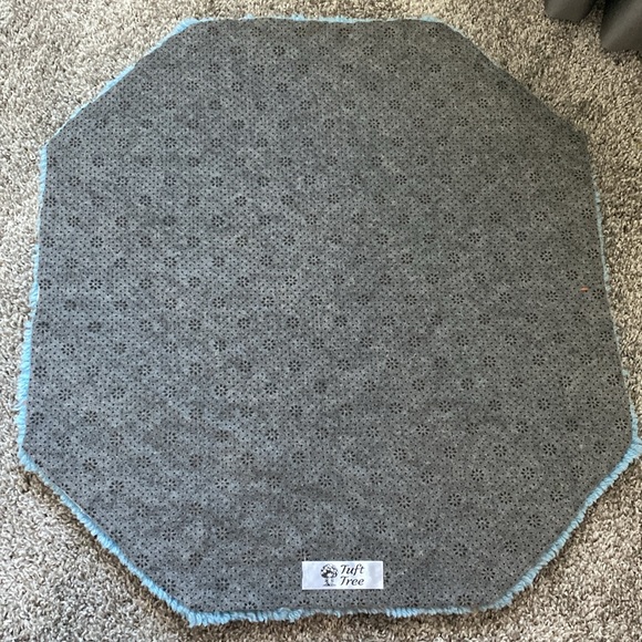 Hand made Magikarp Rug - Picture 5 of 6